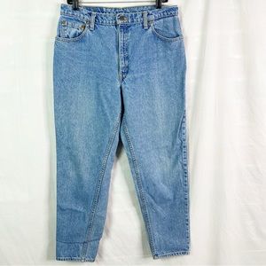Vintage 90s Levi’s Medium Wash Tapered Ankle Jeans 15